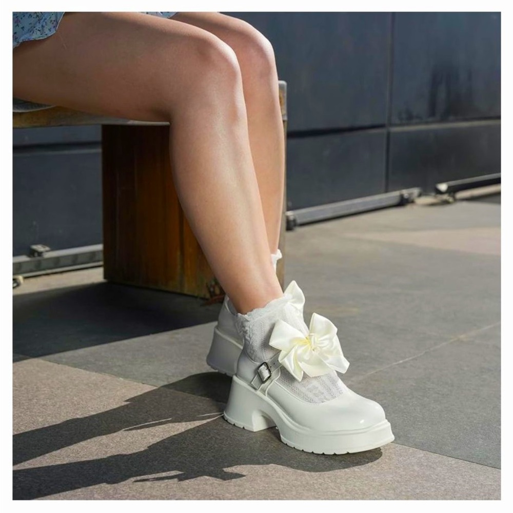 Mary Janes Shoes, never worn, size 7.